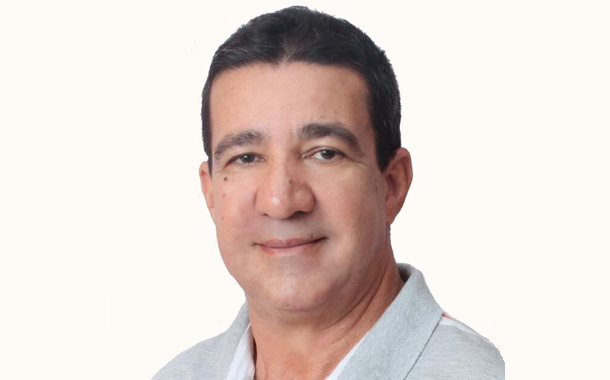 Dr. Almeida � acusado de abuso de poder econ�mico CAIXA2